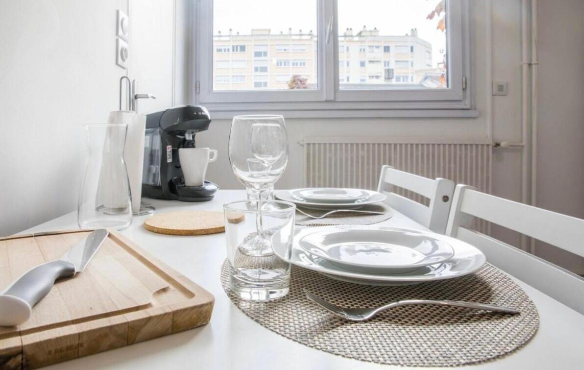 Charmant Appartement T1 Mâcon Екстериор снимка